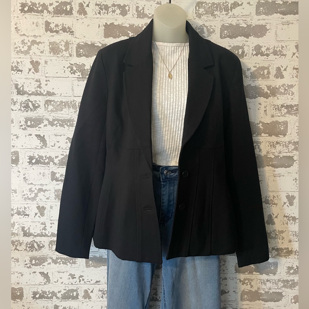 Anthropologie Black Fitted Stretch Blazer Peplum Back Career Core Jacket Size 6
